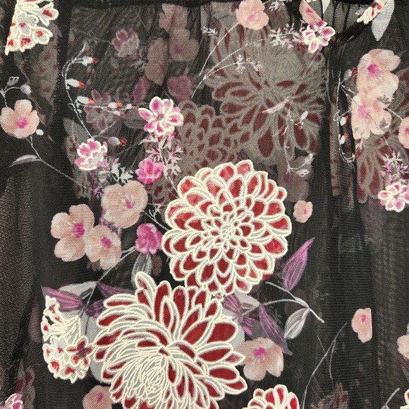 INC Internatinal Concepts Top - Picture 2 of 7